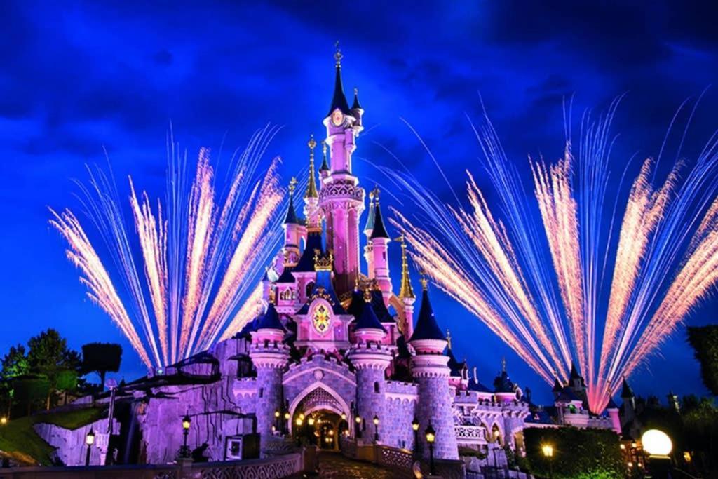 Luxury Brand New Art Deco Disneyland Chalifert Kültér fotó